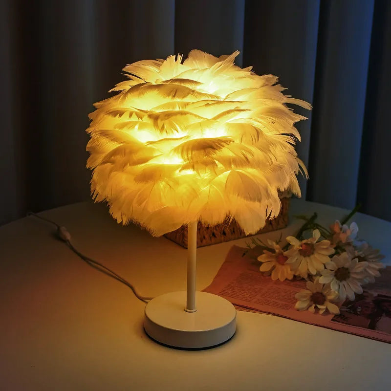 Nordic Decorative Feather Table Lamp Bedroom Bedside Lamp High Sense B & B Creative Ins Girl Heart Feather Lamp Light Luxury
