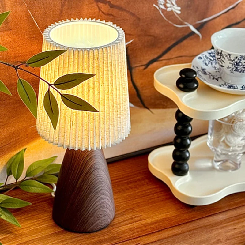 Vintage LED Table Lamp Bedroom Pleated USB Study Night Light Indoor Room Desktop Decorative Ambiance Bedrooms LED Bedside Lamps